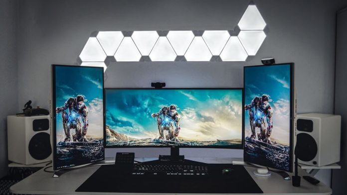 Best Desk For Triple Monitor Setup