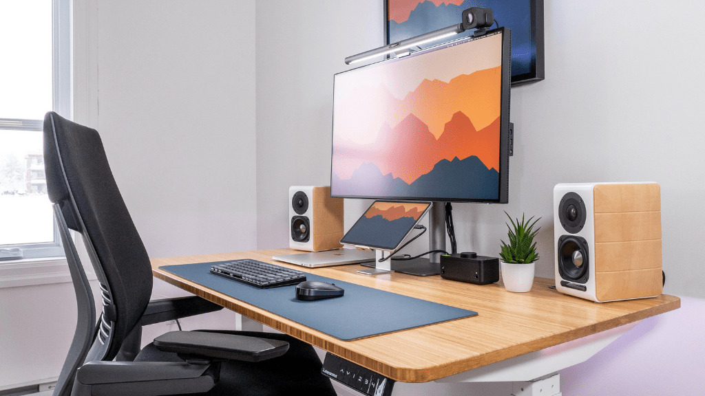 best-desk-setup-for-small-spaces